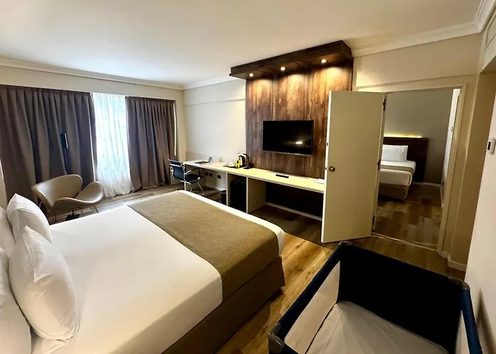 Hotel Dazzler By Wyndham Buenos Aires San Martin